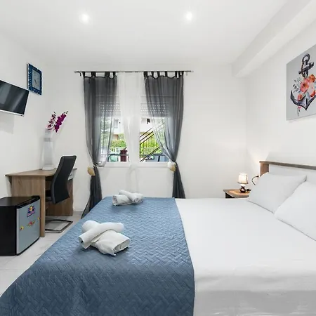 Alice Guest house 3*