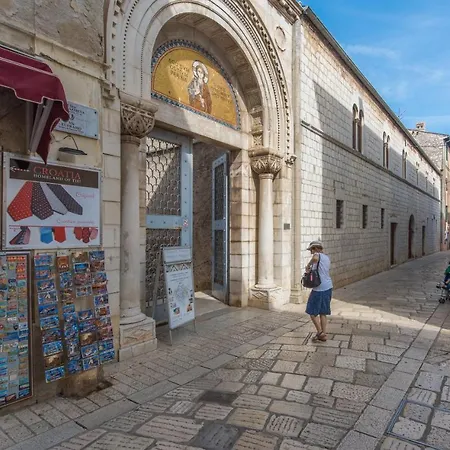 Alice Gostinjska kuća 3*