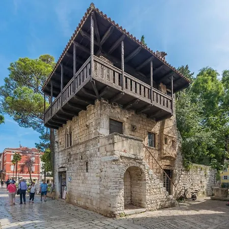 Alice Gostinjska kuća 3*